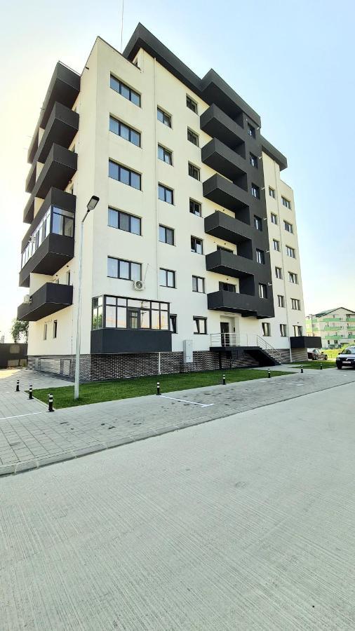 Bright Stylish Apartment In Pitesti Piteşti Exteriör bild